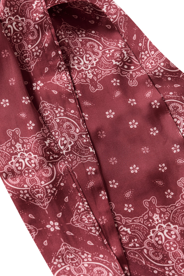 Foulards étroits à motifs variés