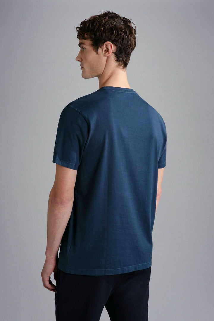 T-shirt de coton brossé marine, coupe classique, adapté pour les tenues quotidiennes estivales.