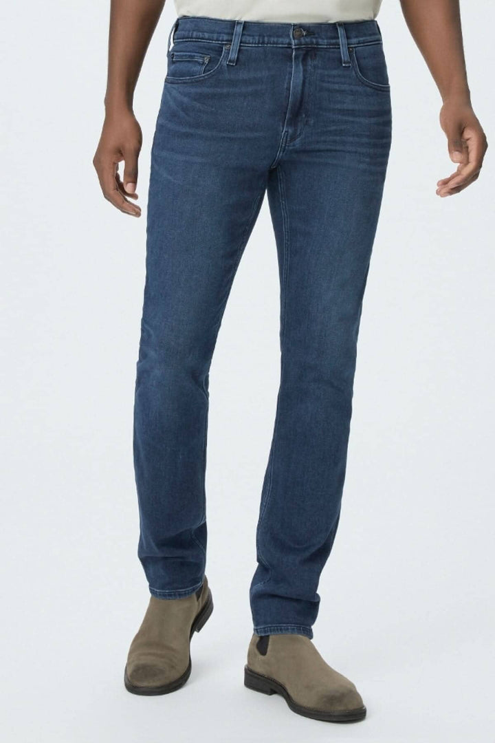 Jean bleu foncé slim Lennox avec coupe ajustée, confort exceptionnel et style décontracté.