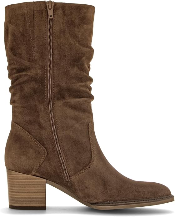 Suede ankle boots with block heel 
