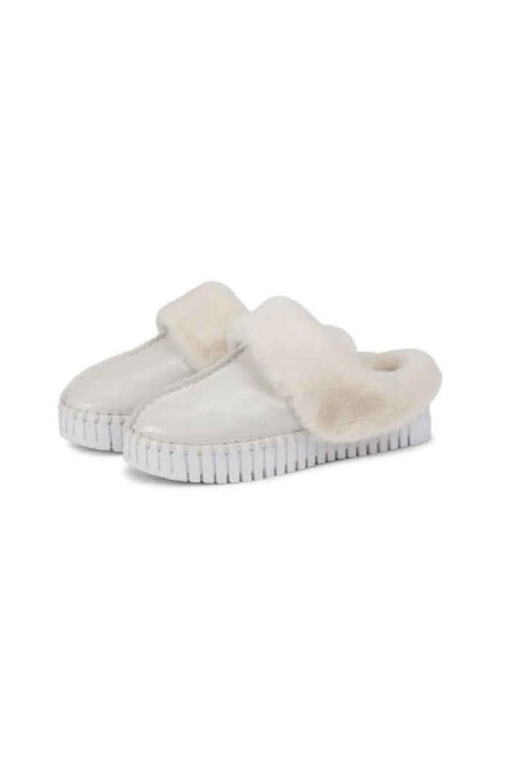 Pantoufle légère en microfibre avec doublure en fausse fourrure et semelle en caoutchouc, idéale pour intérieur et extérieur.