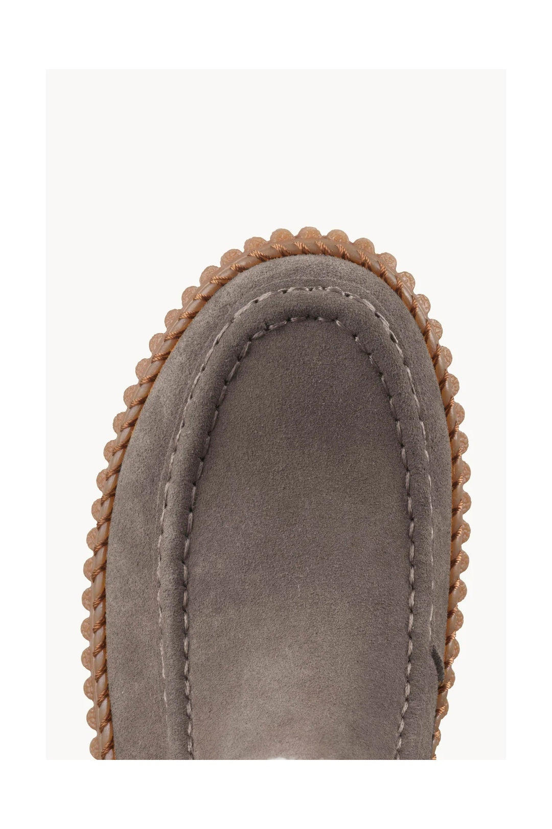 Lined winter boots with platform sole 