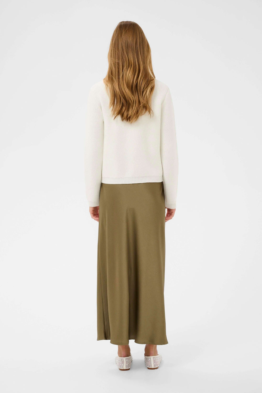 Dos du Cardigan Bowie délicat sur mannequin, parfaite tenue quotidienne élégante.