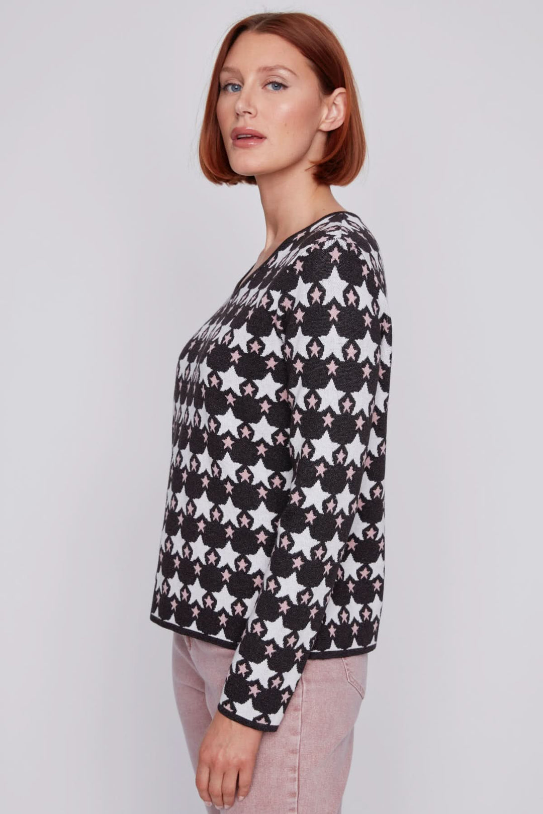 Chandail de tricot col V à motifs d'étoiles, manches longues, style décontracté et élégant.