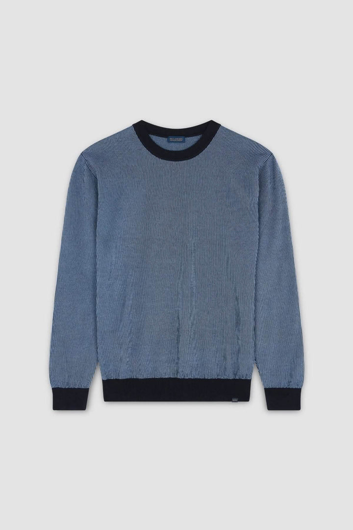 Chandail à rayures bleu marine, confortable et élégant, parfait pour les superpositions de mi-saison.