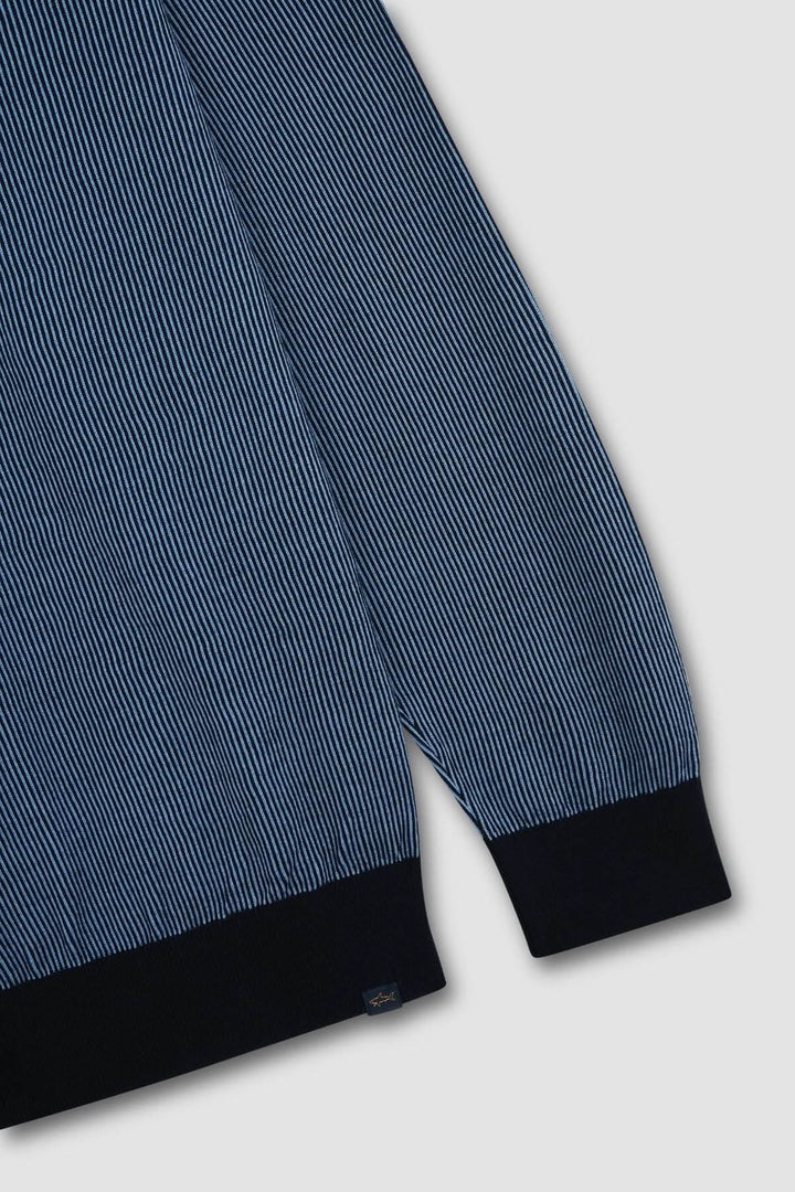 Chandail à rayures bleu marine, coupe classique, bordures côtelées contrastantes, matière légère.