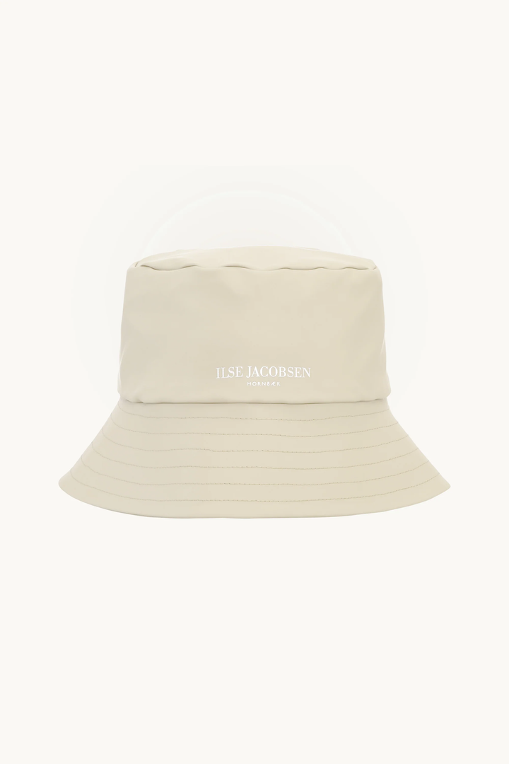 Chapeau imperméable style bob
