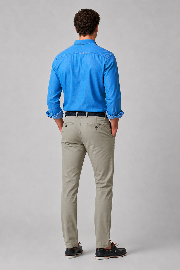 Fitted chino pants Fit