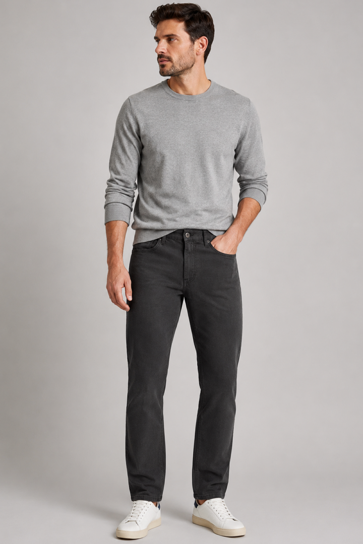Fitted ankle-length pants