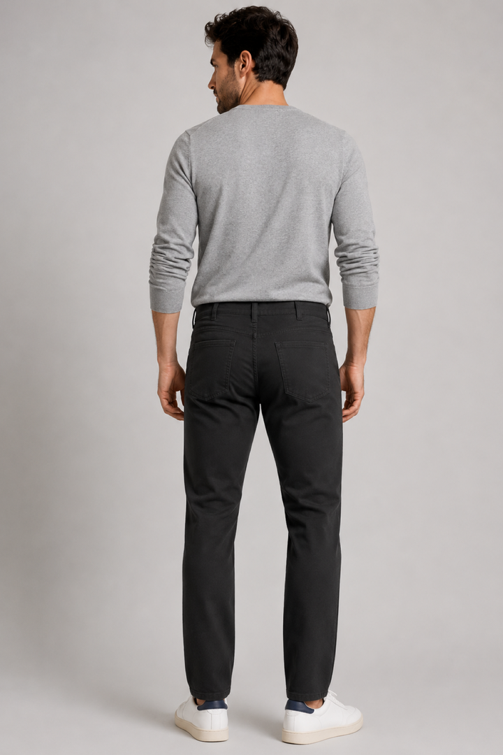 Fitted ankle-length pants
