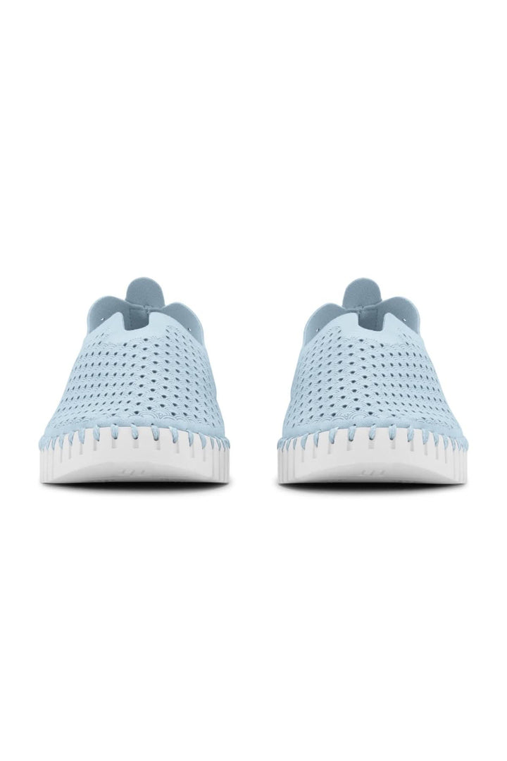 Chaussures tulipe légères Ilse Jacobsen en microfibre recyclée, couleur bleue, vue de face.