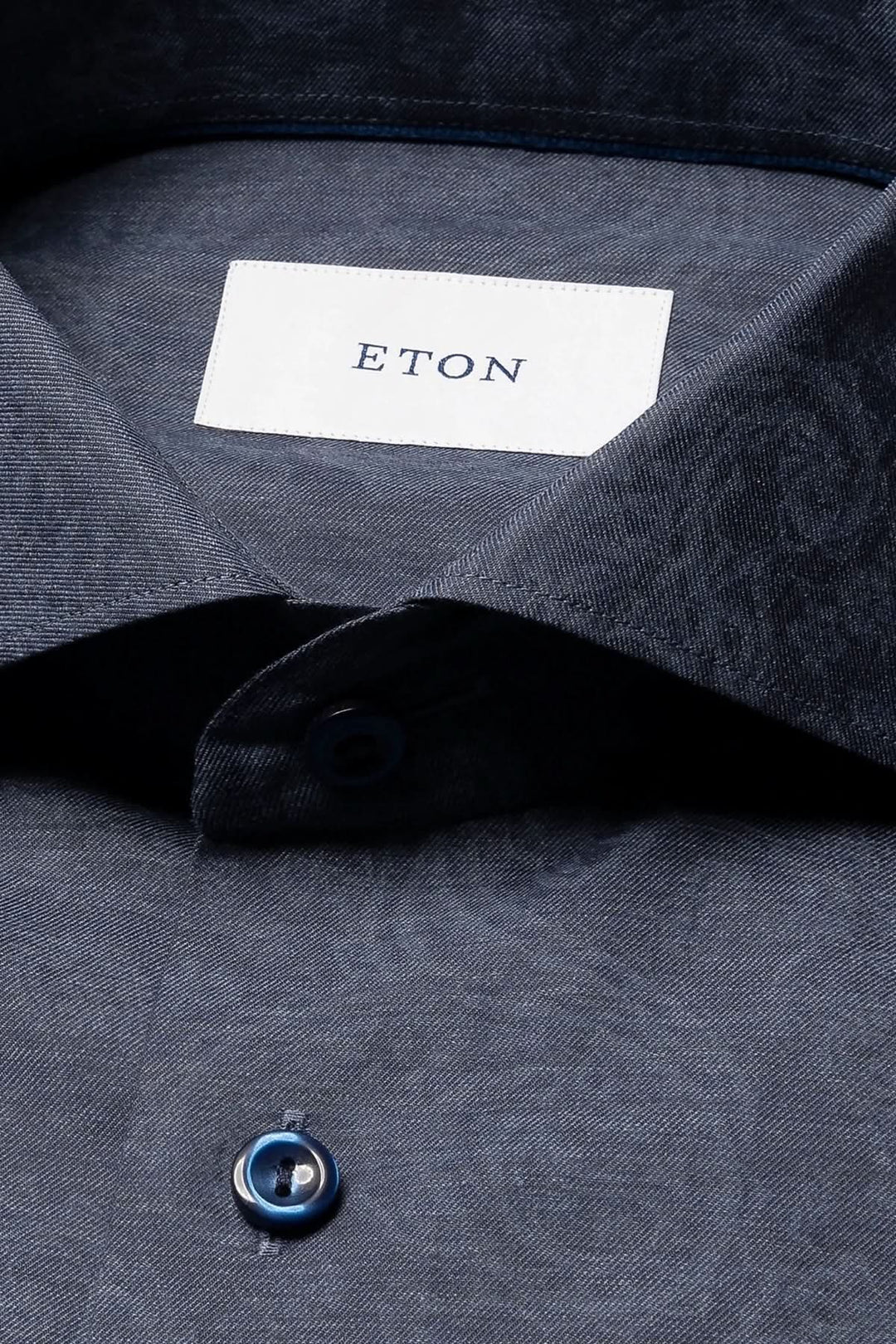 Chemise ajustée ETON avec motif paisley ton sur ton et col classique, pour un style formel élégant.