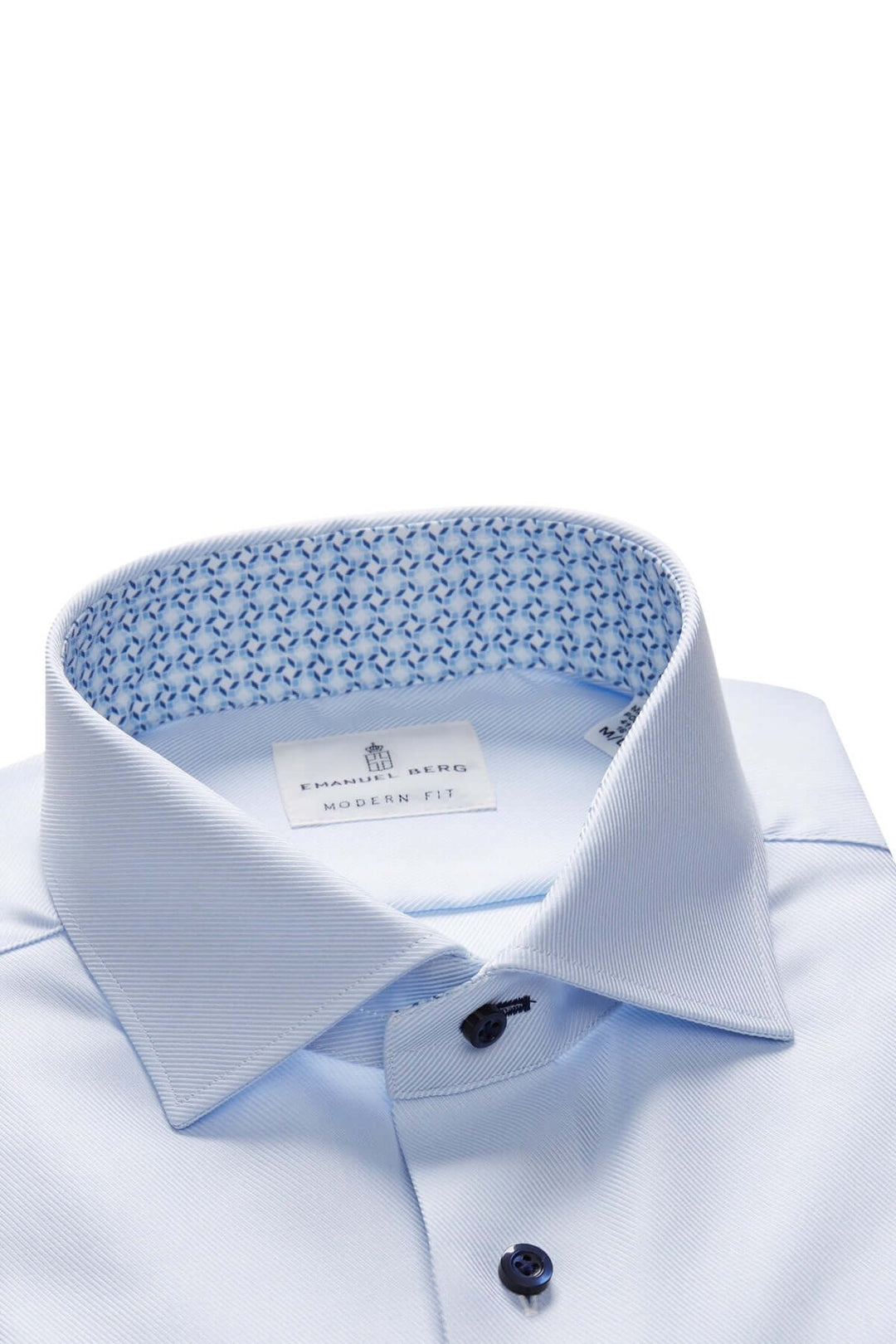 Chemise élégante avec col classique et intérieur géométrique bleu, parfaite pour un style professionnel.