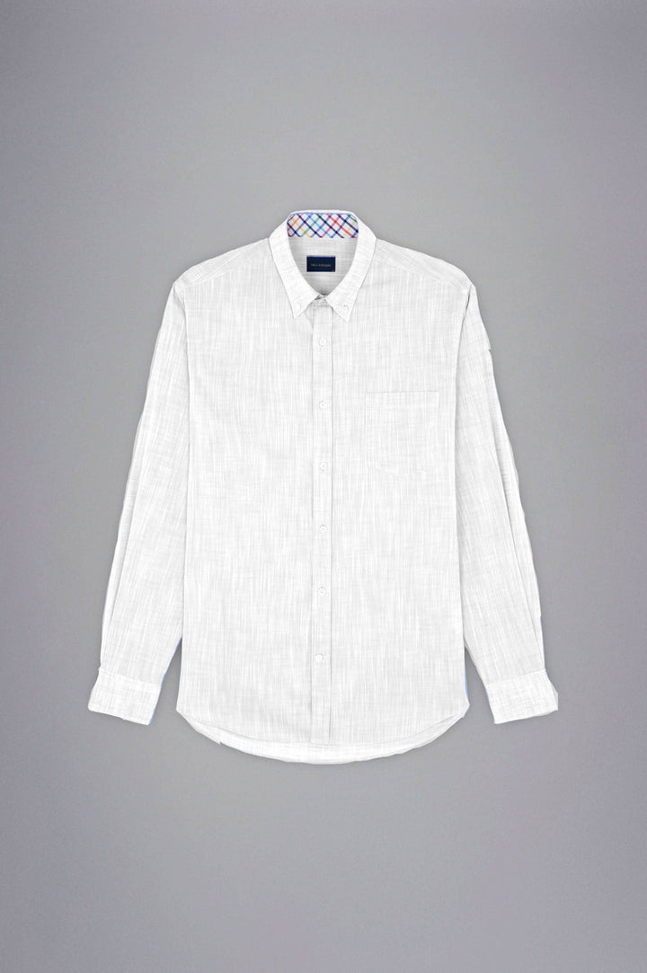 Chemise de lin blanche avec impression colorée aux poignets et col, élégante et légère pour l&