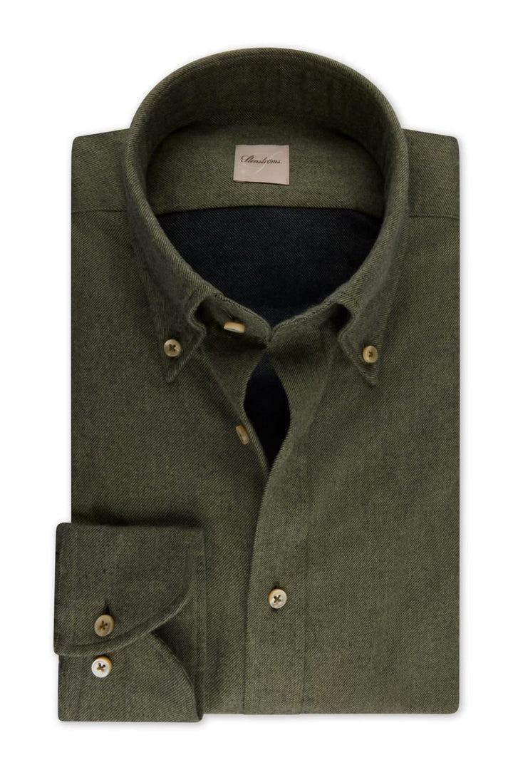 Chemise en flanelle coton à col boutonné en vert avec boutons en nacre véritable pour un style élégant et intemporel