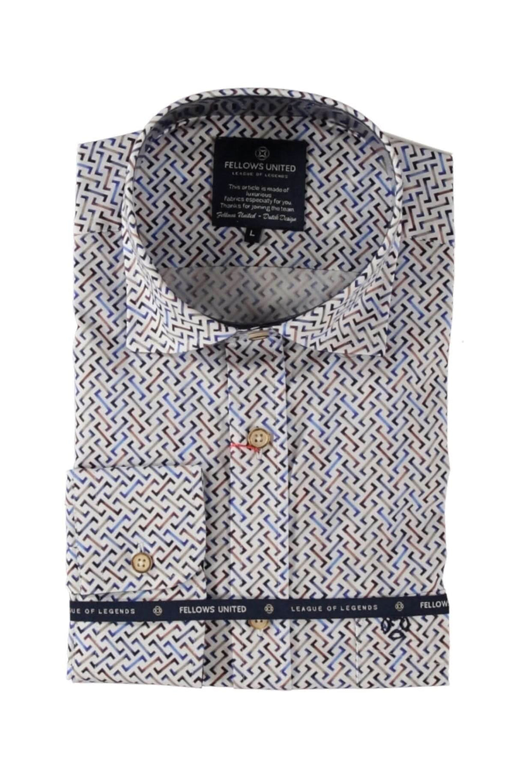 Chemise imprimée géométrique en bleu, brun et blanc avec col classique et manches longues, pour un look élégant.