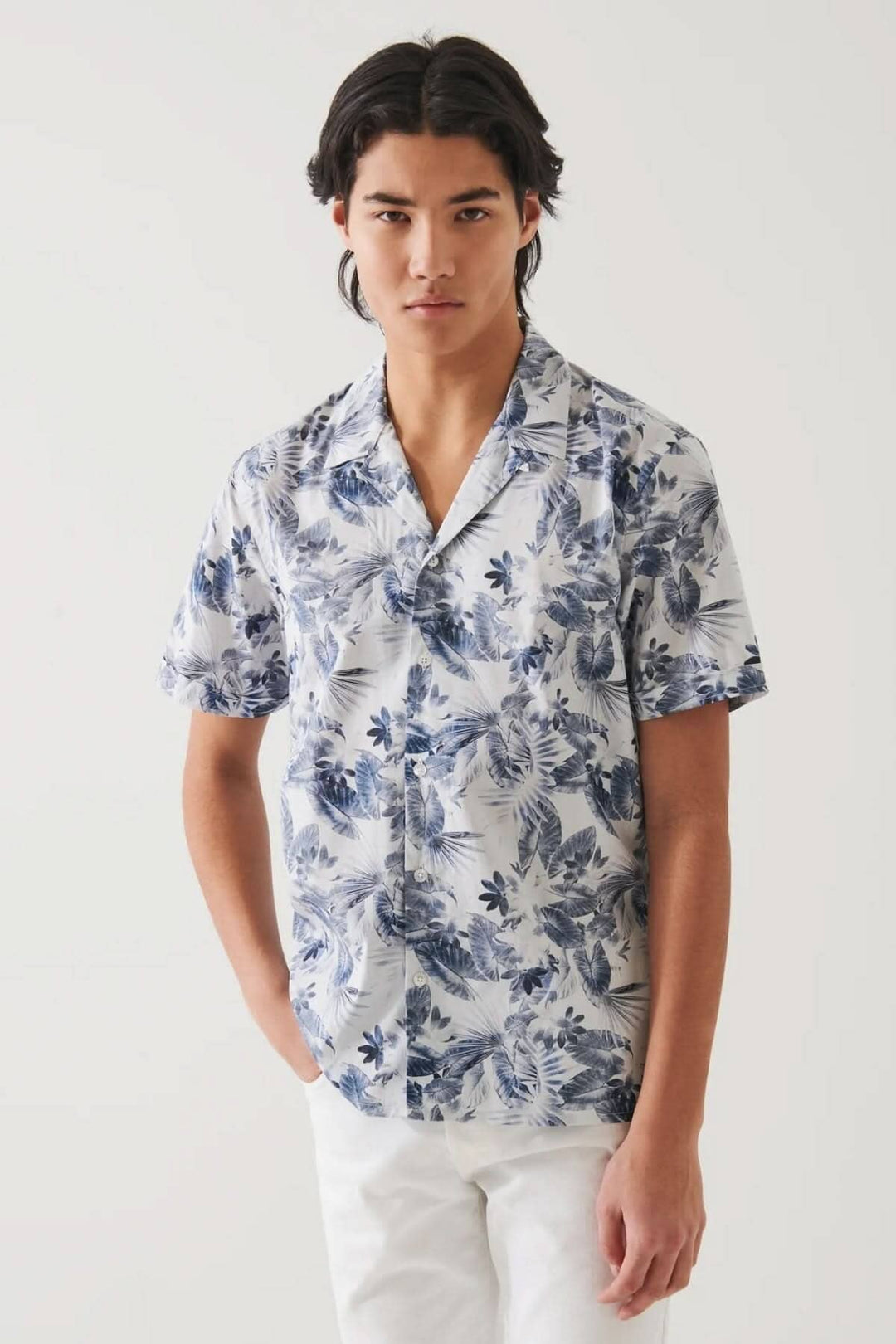 Chemise à manches courtes imprimée de feuilles tropicales, en coton léger, idéale pour l&