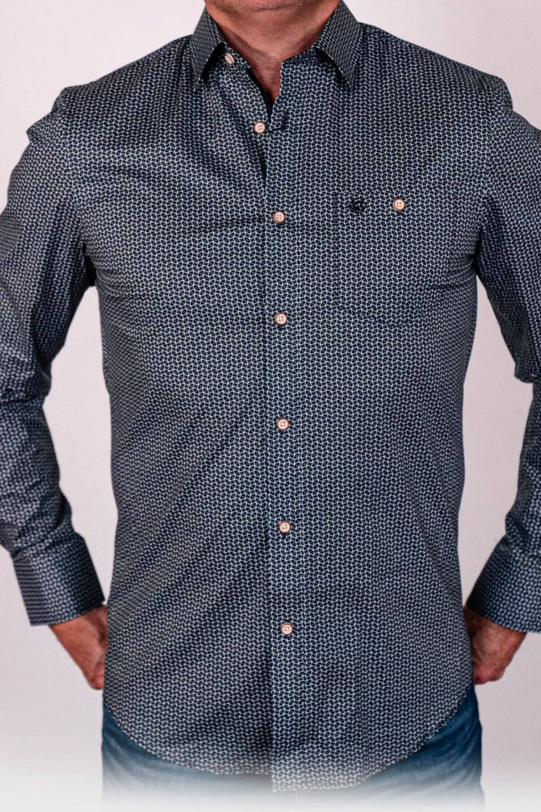 Chemise à manches longues avec imprimé d'ovales, coupe ajustée et tissu stretch. Idéale pour un style moderne.