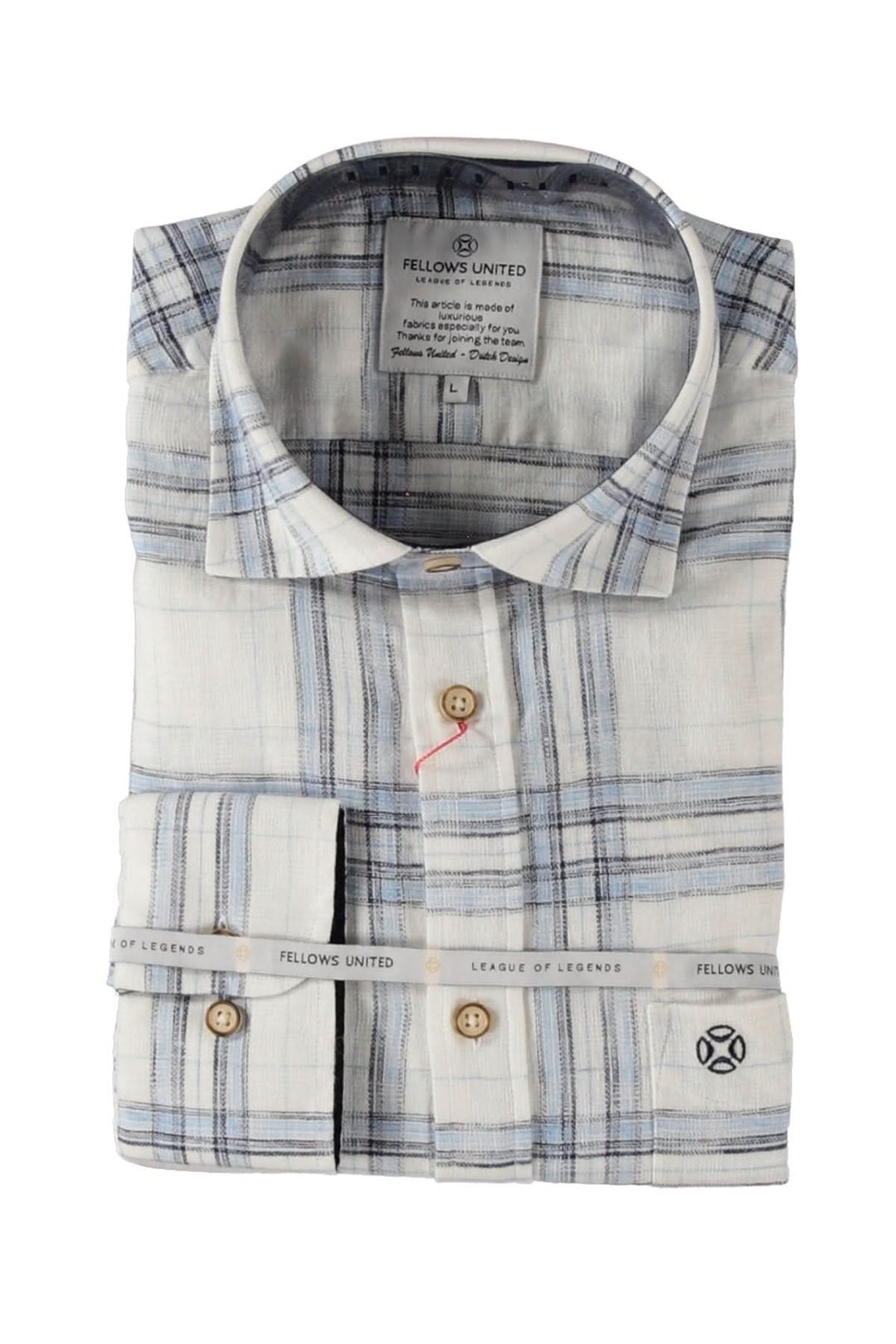 Chemise à carreaux légère et texturée, manches longues, col classique, motif estival chic.