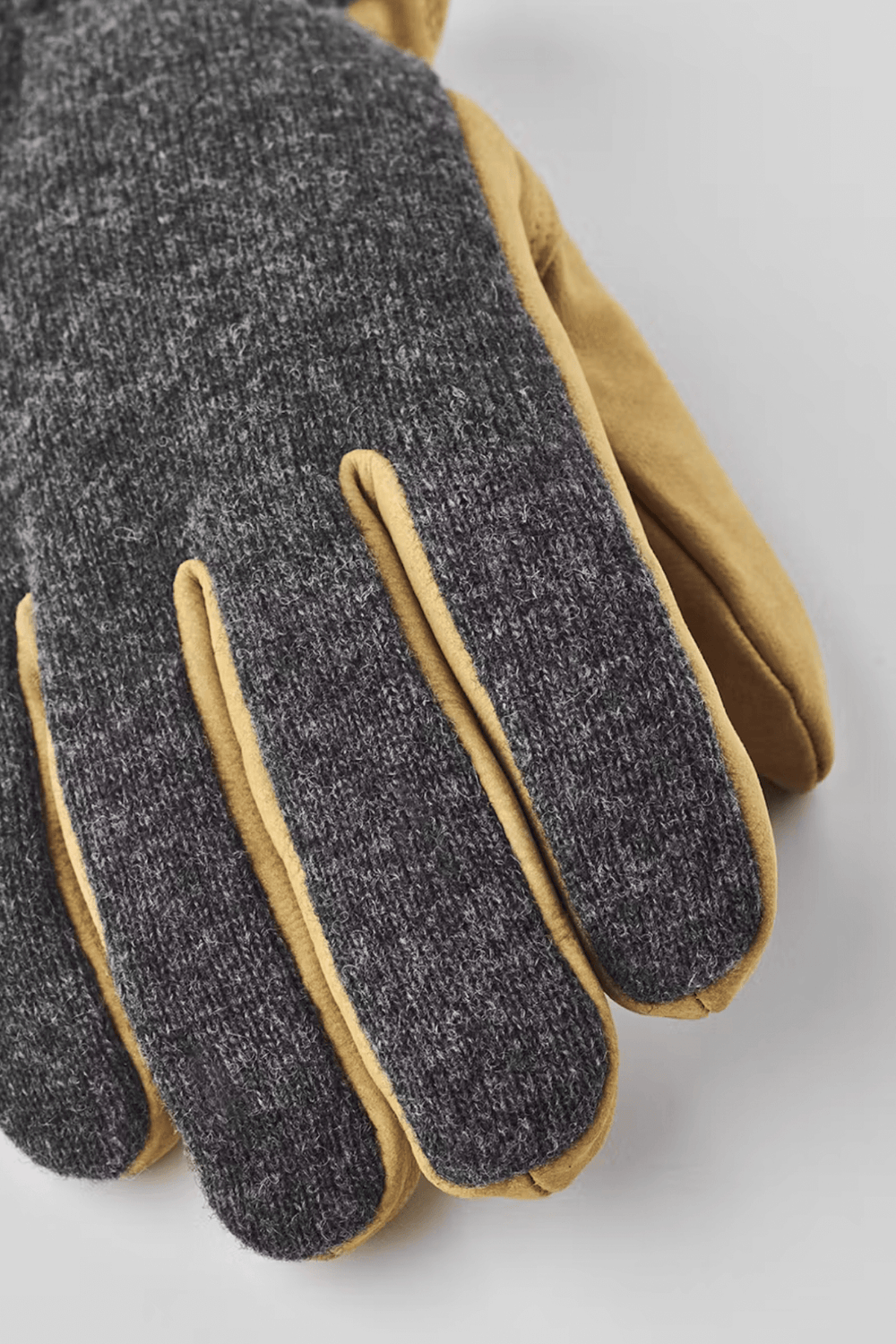 Gants de cuir Noah avec doublure en laine et rembourrage Primaloft pour chaleur optimale en hiver.