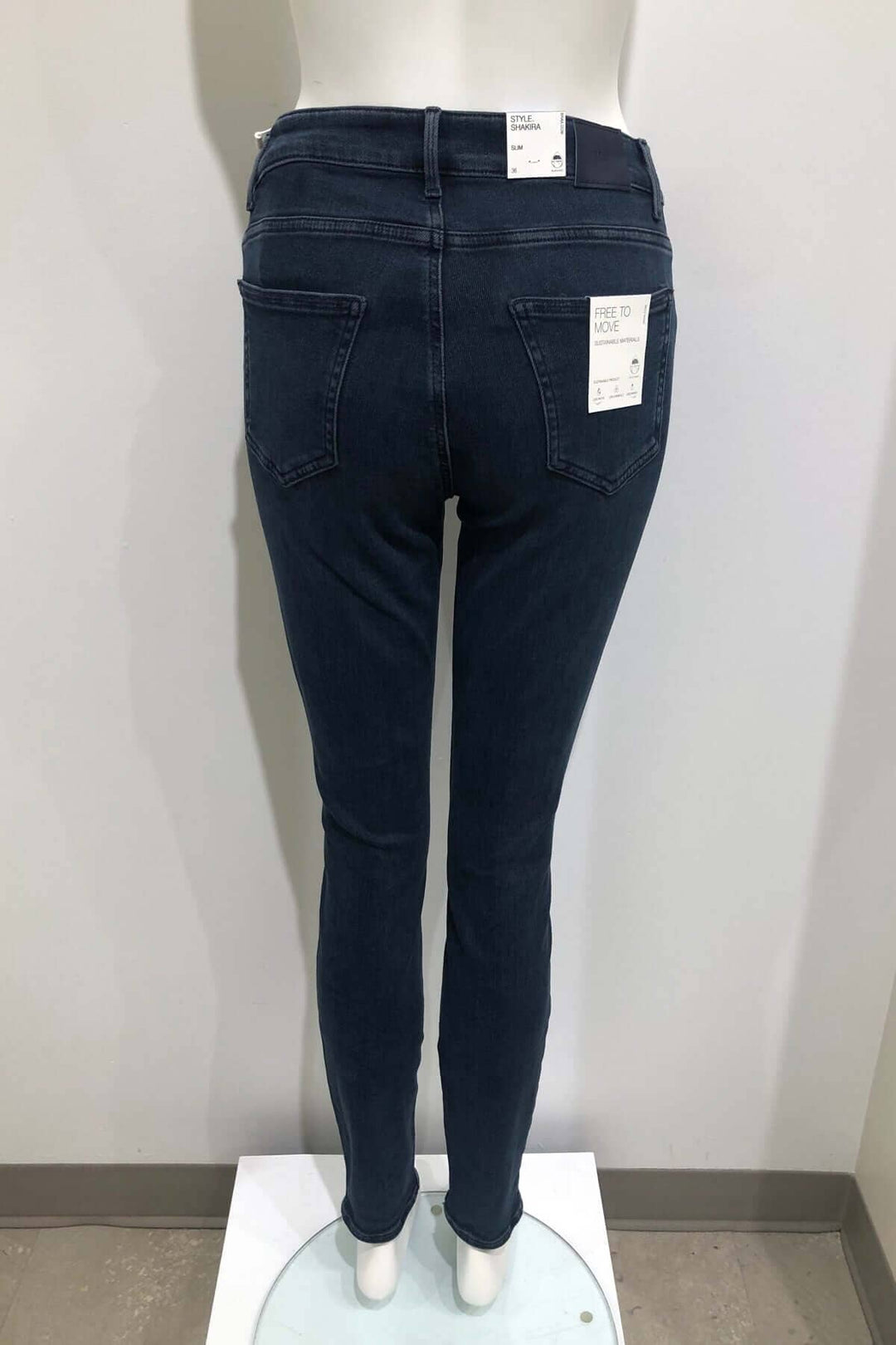 Shakira Classic Jeans