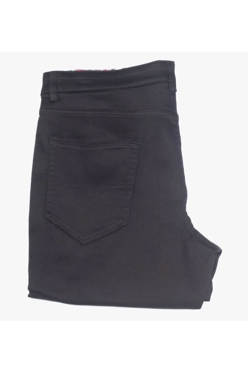 Jean Johnny pour homme, taille basse, coupe ajustée, 5 poches, en tissu extensible, couleur noire.