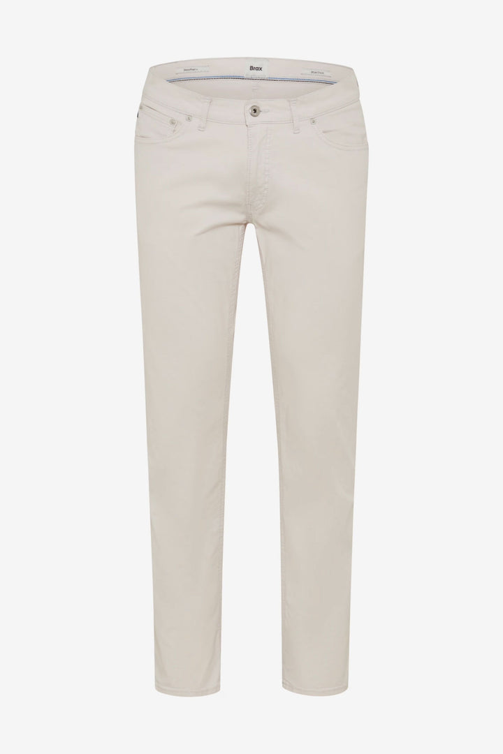 Jean style chuck moderne, confort et élégance, légèrement extensible, coupe droite fuselée, poches avant et arrière.