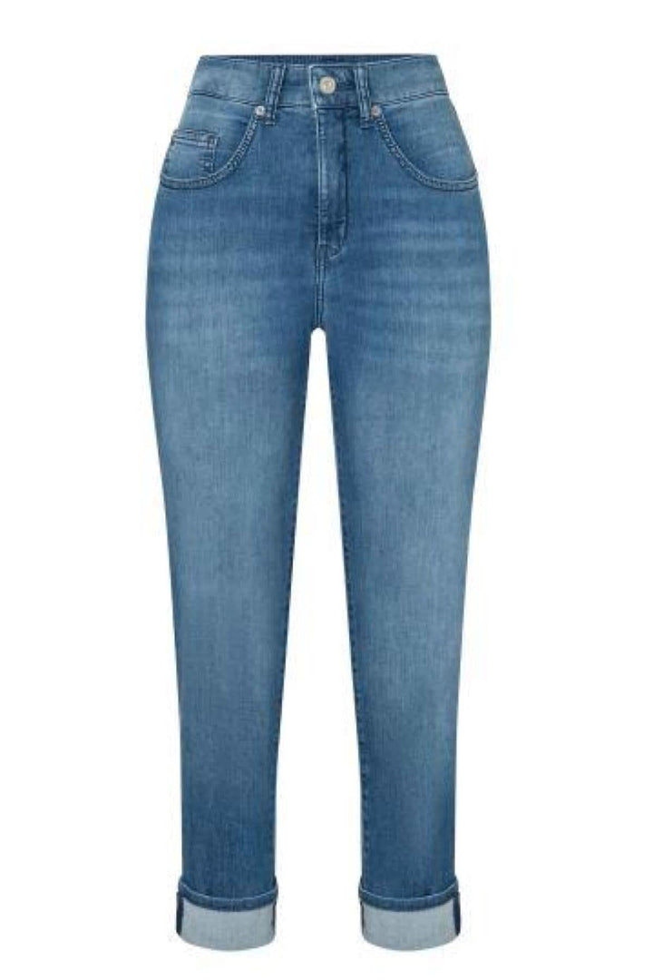 Jeans Carol en denim léger avec revers, silhouette féminine et jambe droite, style classique et contemporain.