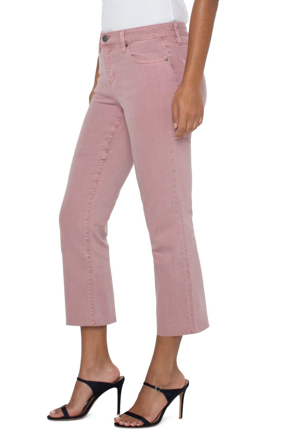 Jeans Kennedy taille haute rose avec silhouette droite, alliant confort et style moderne.