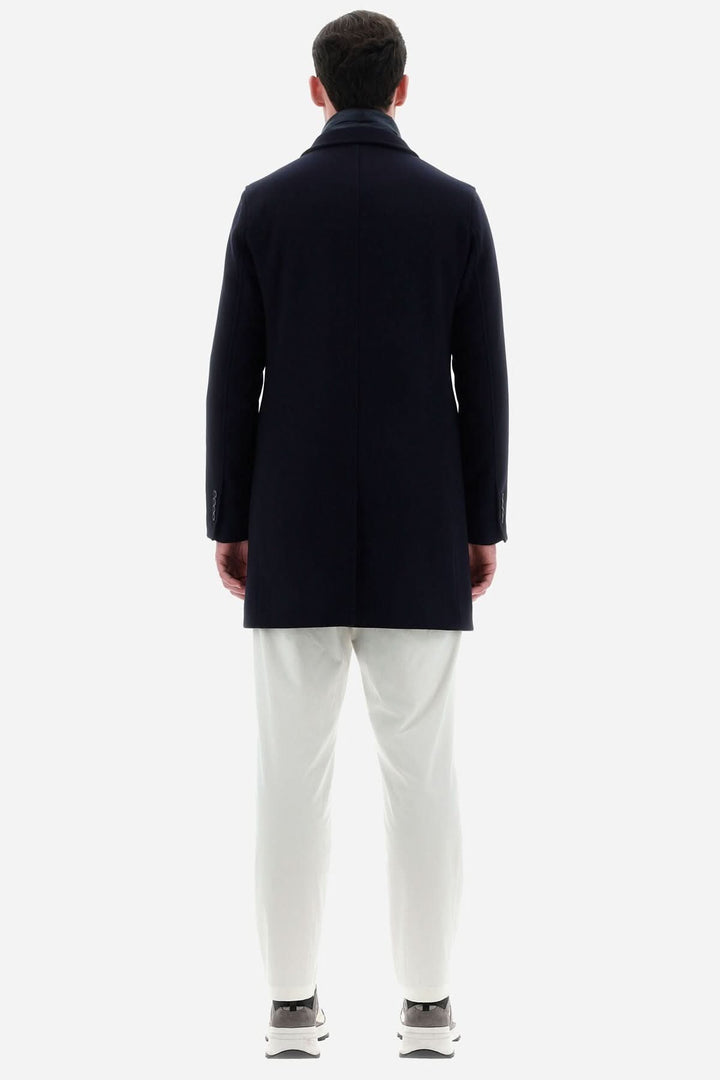 Manteau en laine Diagonal Herno vue arrière, coupe étroite, couleur bleu, encolure détachable, manches longues.