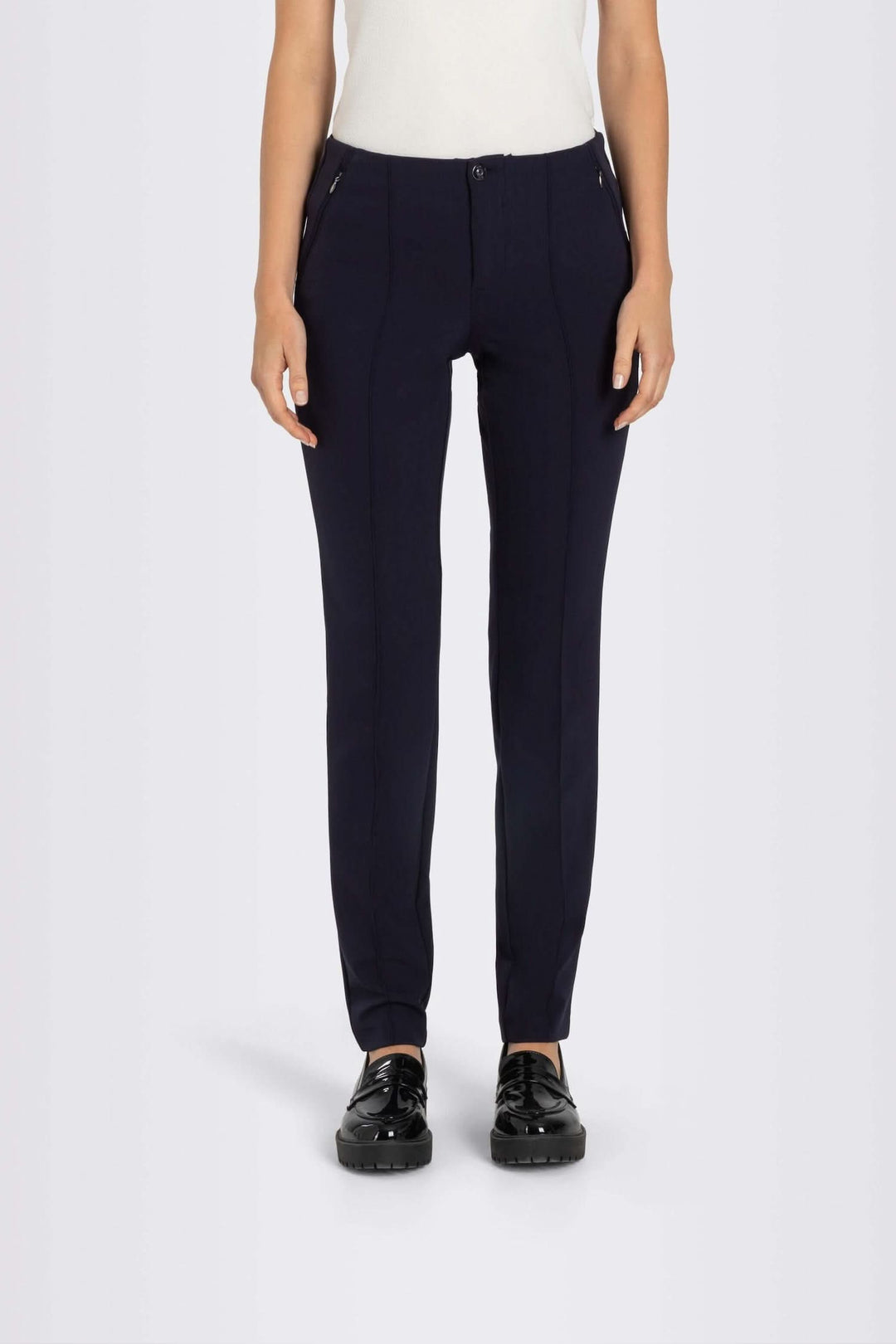Pantalon Anna Zip New, élégant et ajusté, avec poches zippées, idéal pour le bureau ou les sorties décontractées.