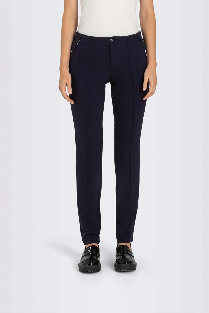 Pantalon Anna Zip New, élégant et ajusté, avec poches zippées, idéal pour le bureau ou les sorties décontractées.