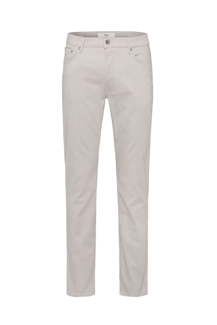 Pantalon Hi-Flex Chuck pour homme, coupe droite, en couleur beige, cinq poches, style moderne et décontracté.