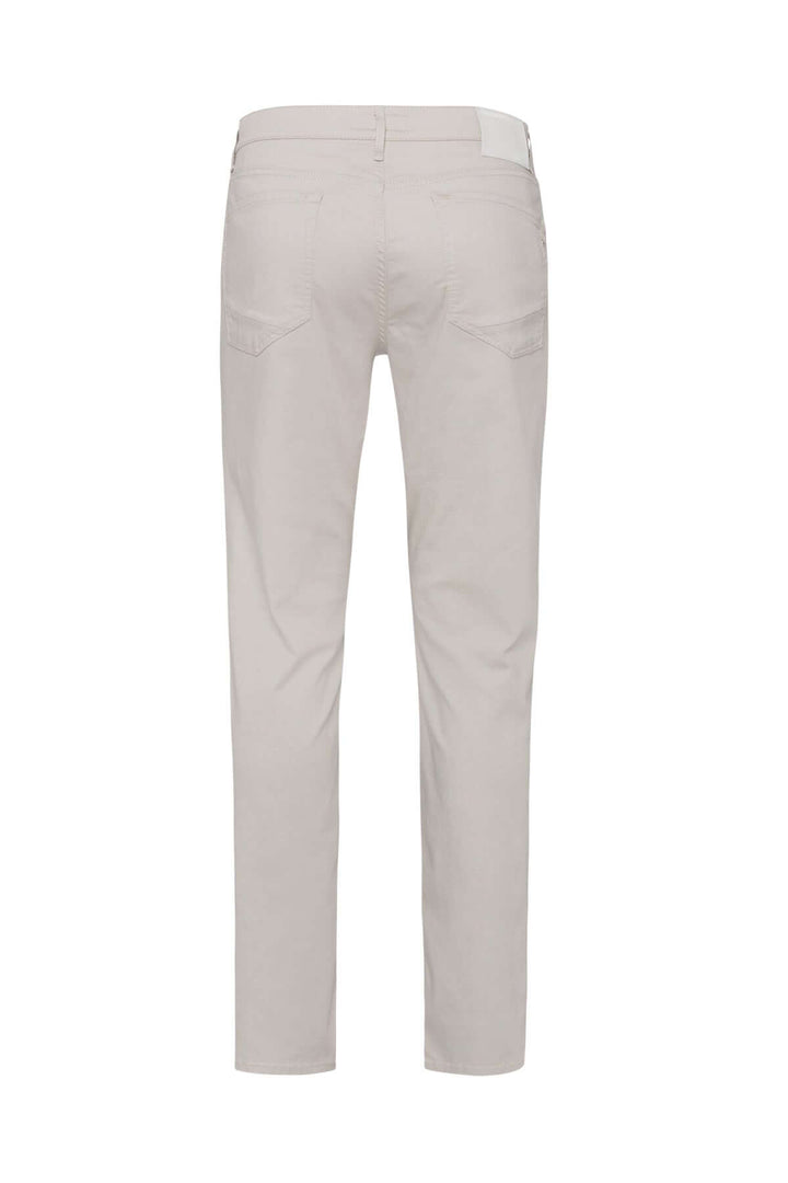 Pantalon Hi-Flex Chuck pour homme, coupe droite, effet usé, cinq poches, coloris beige.