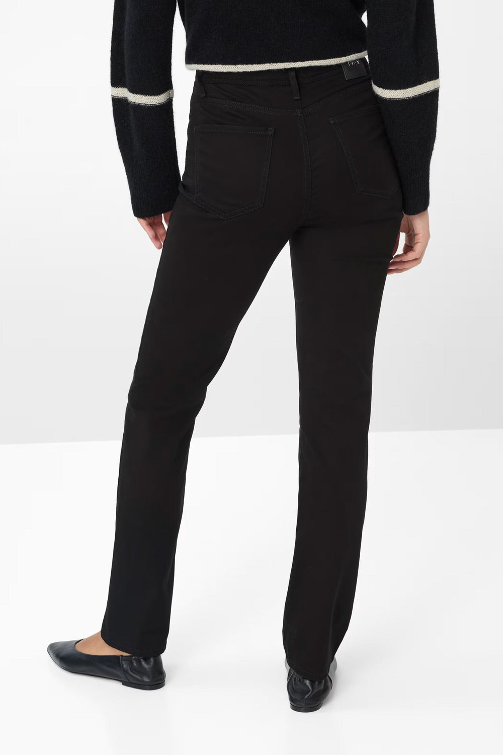 Pantalon Mary coupe droite en matière extensible pour un confort quotidien et style polyvalent