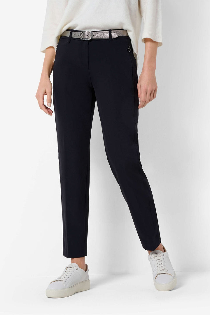 Pantalon chino Maron S pour femme, coupe fuselée, taille basse, idéal pour des looks décontractés.