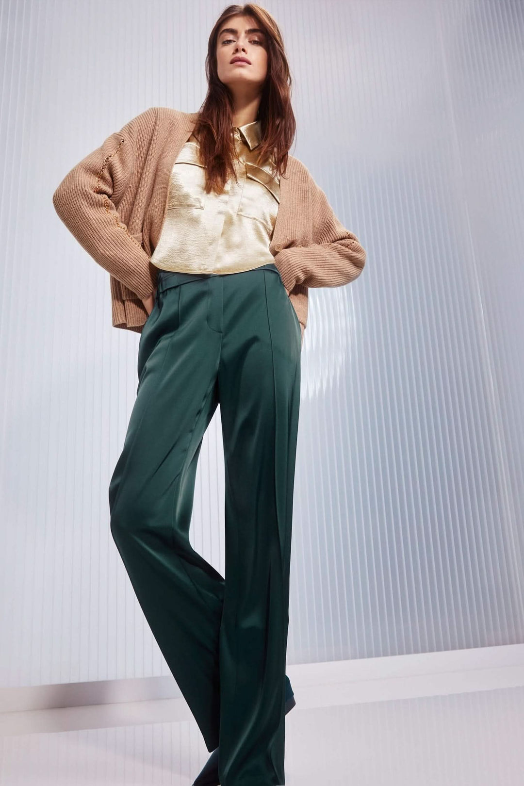 Pantalon à jambe large WASHINGTON, silhouette décontractée, ceinture élastiquée, poches, toucher doux.