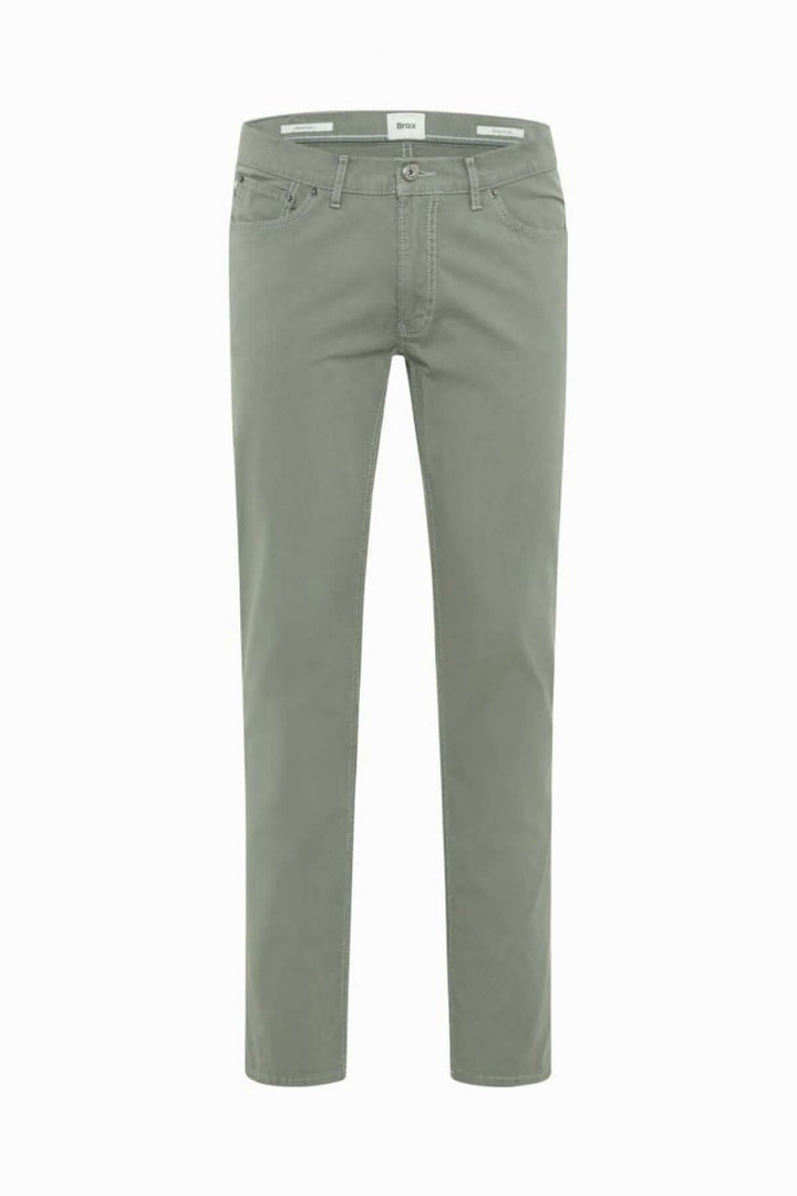Pantalon homme slim en tissu exclusif Marathon, coloris vert, avec finitions en similicuir et clous décoratifs.