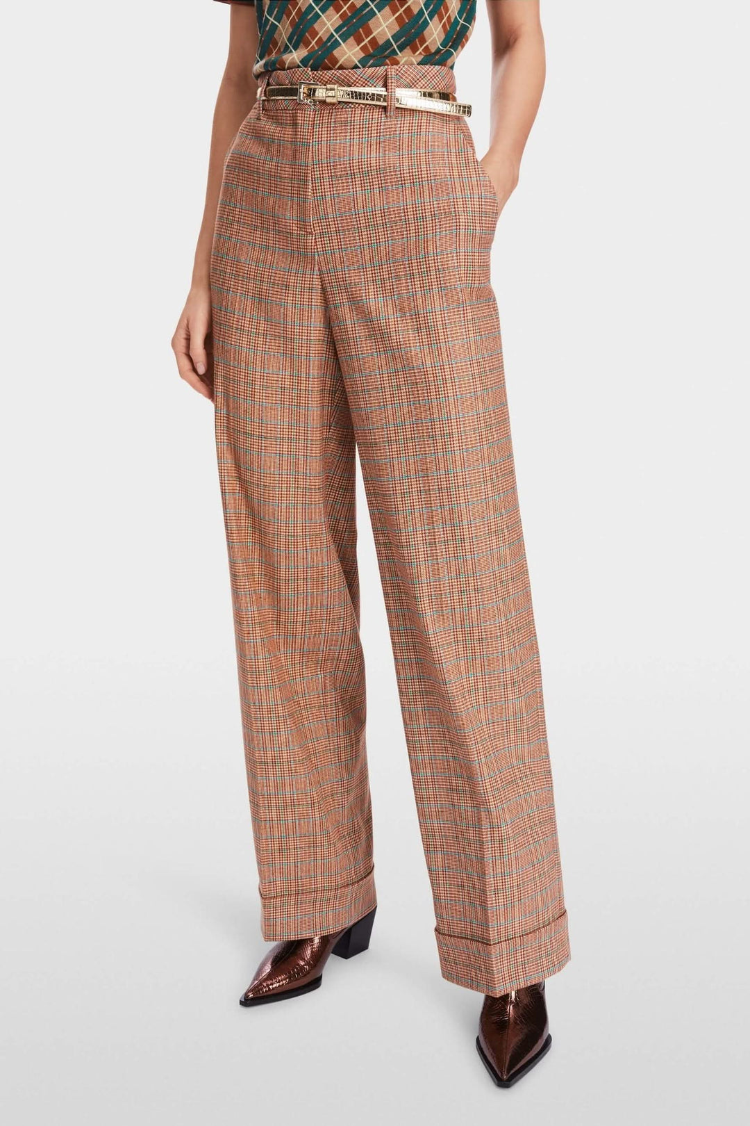 Pantalon WUKARI à motifs mini pépite, jambe large, confortable et élégant, idéal pour tenues professionnelles.