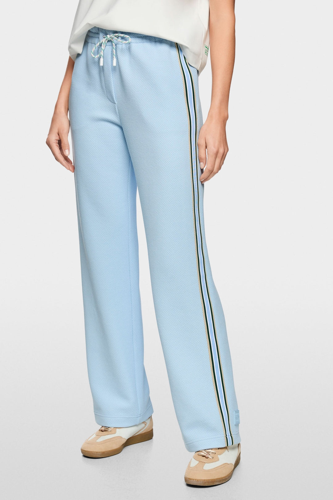 Pantalons à coupe large WASHINGTON en bleu avec bandes contrastantes et taille élastique ajustable. Look sportif chic et moderne.