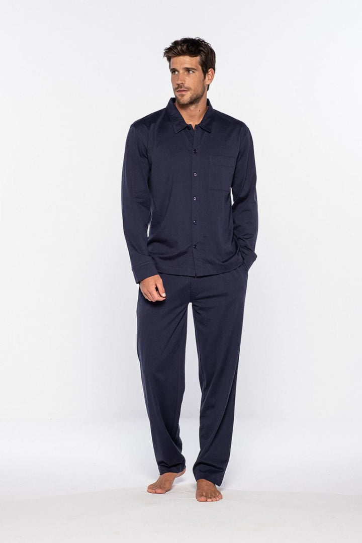 Pyjama long 100 % coton pour homme, chemise à manches longues et pantalon pratique, élégant et confortable.