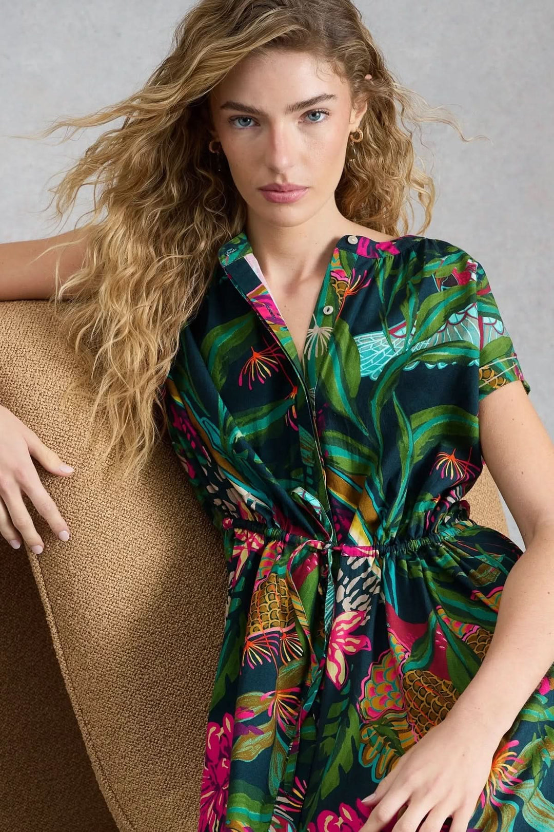Robe Lauryn longue fluide imprimé tropical