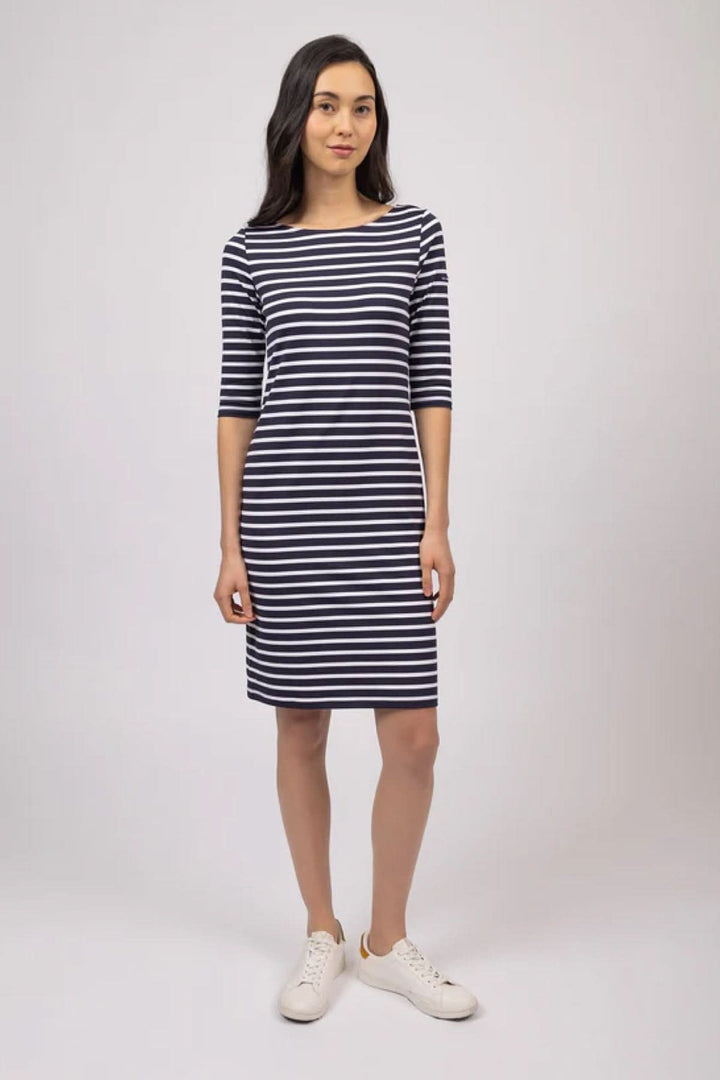Robe anti-UV Propriano à rayures marinières, coupe ajustée, manches 3/4, style féminin, comfortable et chic.