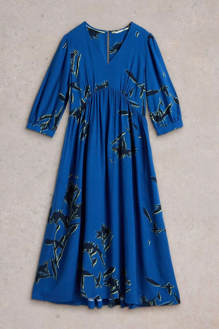 Robe mi-longue Lucy en viscose Ecovero, col en V, manches 3/4, imprimé raffiné, couleur bleue.