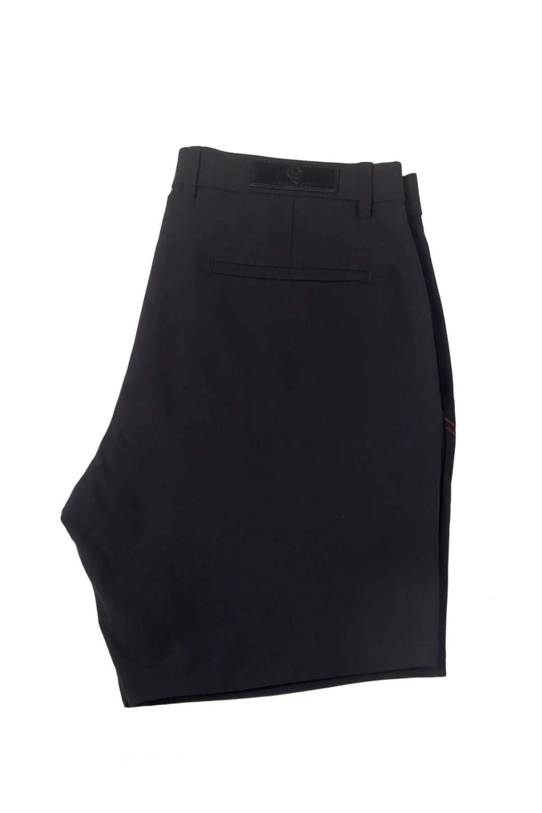 Short Limao-Solaris moderne et élégante, en tissu extensible, couleur noir, avec finition soignée.