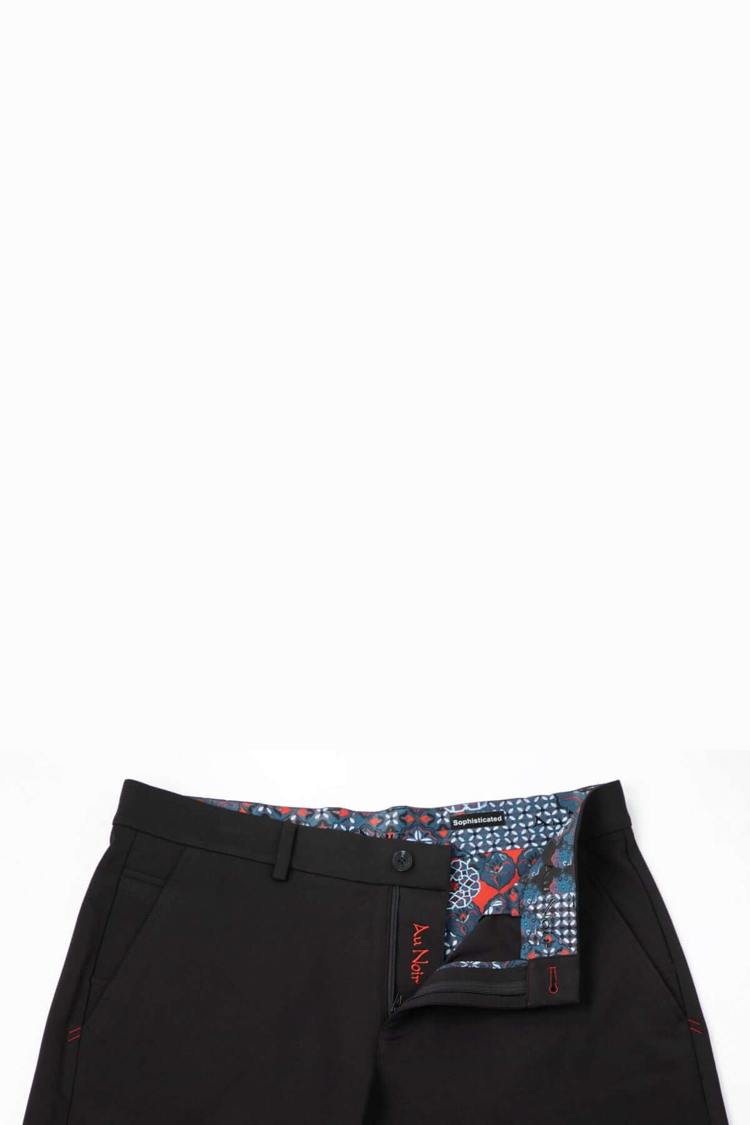 Shorts Giacomo en noir, design minimaliste, poches latérales et intérieure colorée avec motifs.