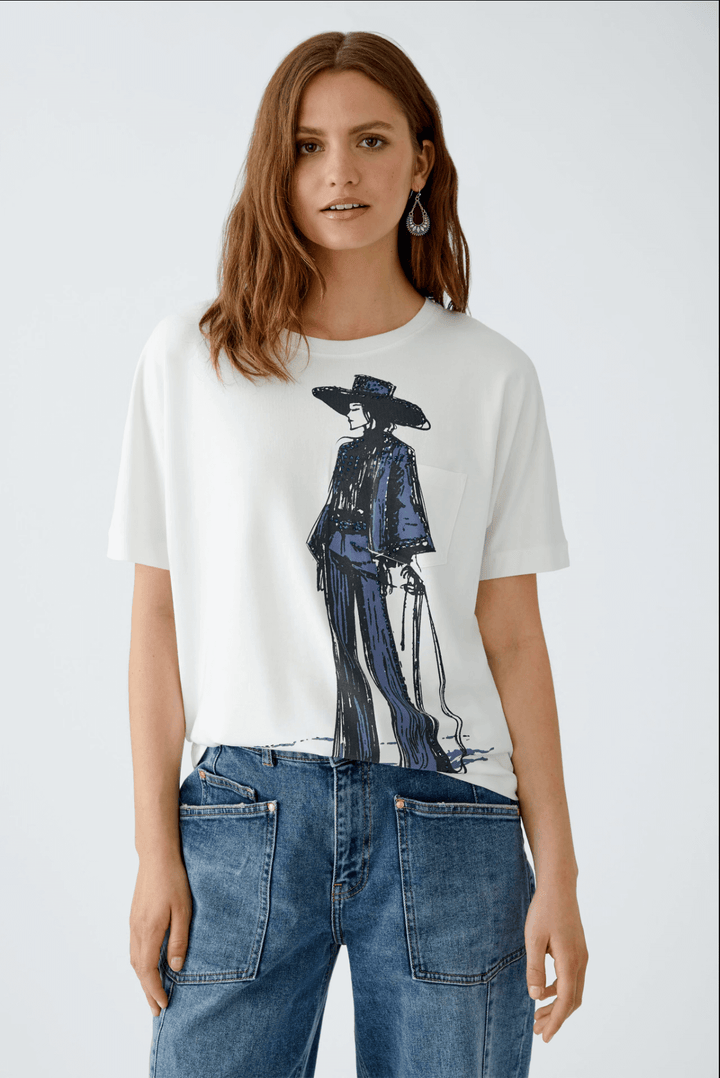 T-shirt oversize avec motif dessiné à la main, à porter pour un look décontracté et moderne.
