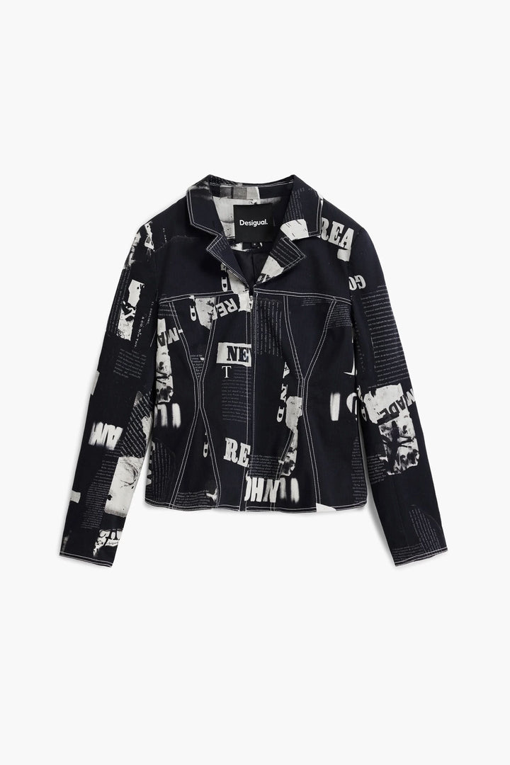 Veste style motard avec imprimé typographique et coupe structurée, idéale pour une allure audacieuse et contemporaine.