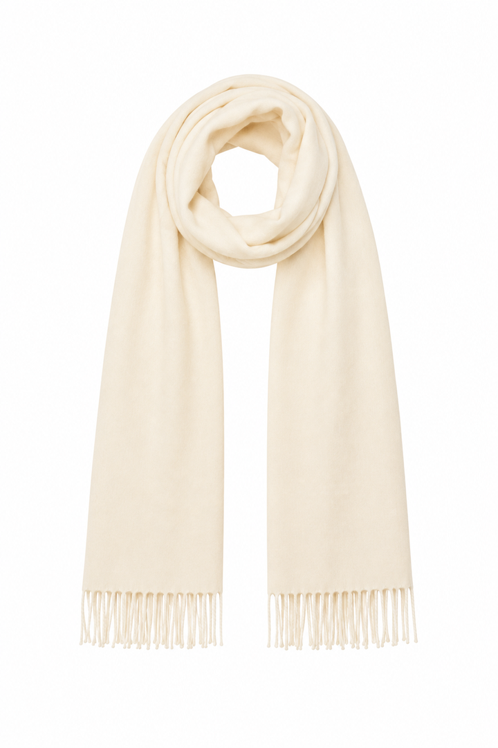 Solid-color scarf with fringe
