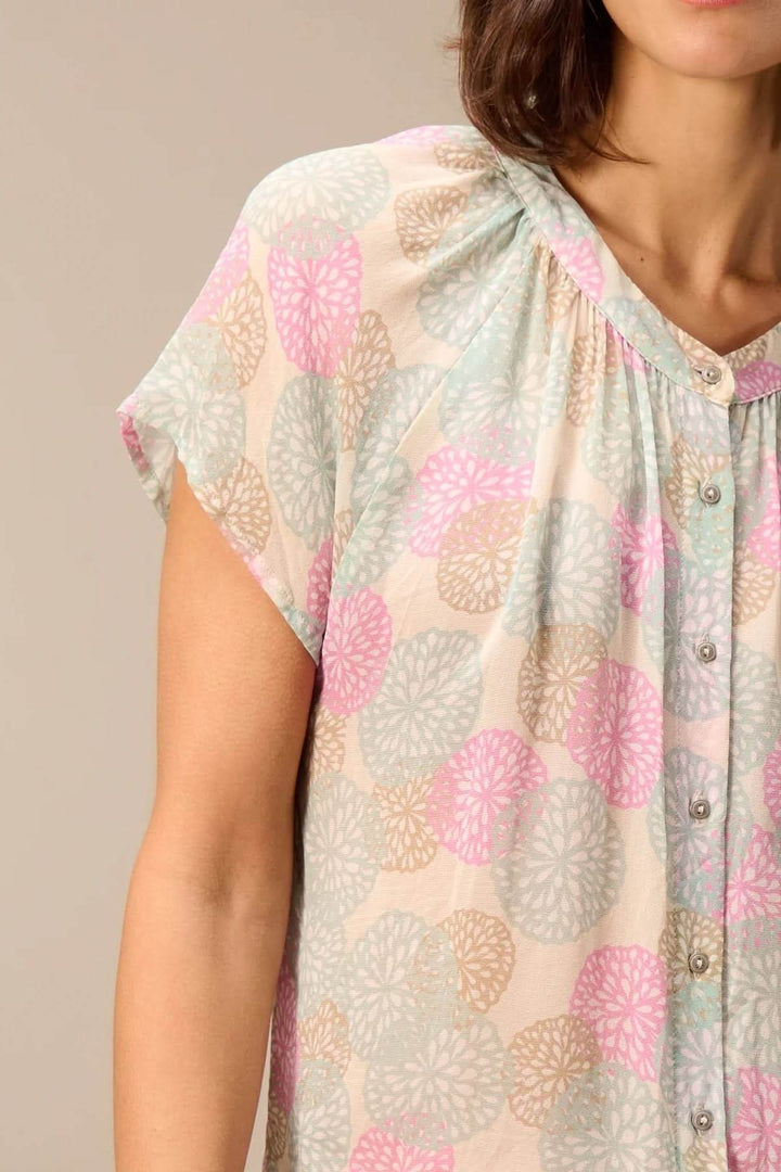 Lightweight short-sleeved blouse with a print